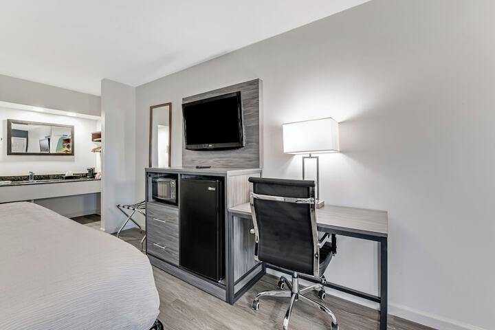 Room 14 of 35