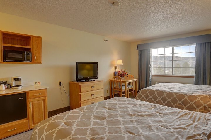 Room 13 of 20