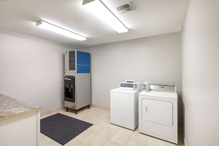 Room 8 of 29