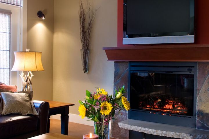 Bellstar Suites at Solara Resort