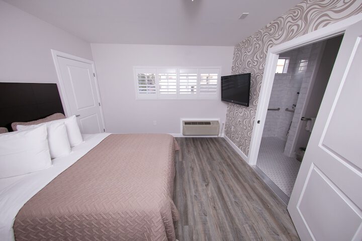 Room 18 of 39