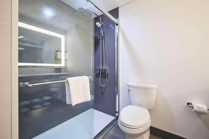 Room 15 of 37