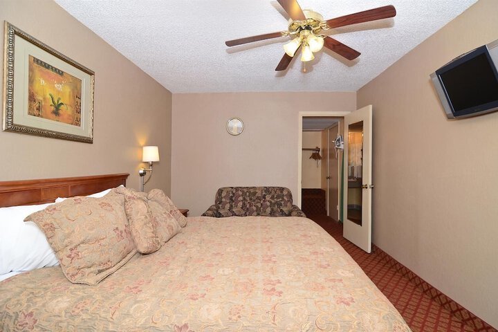 Room 13 of 29