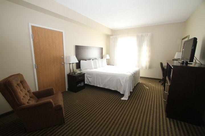 Bowman Inn & Suites