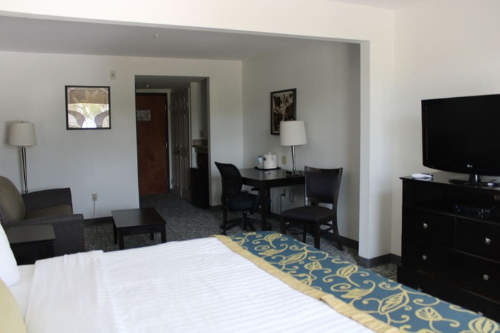 Room 22 of 34