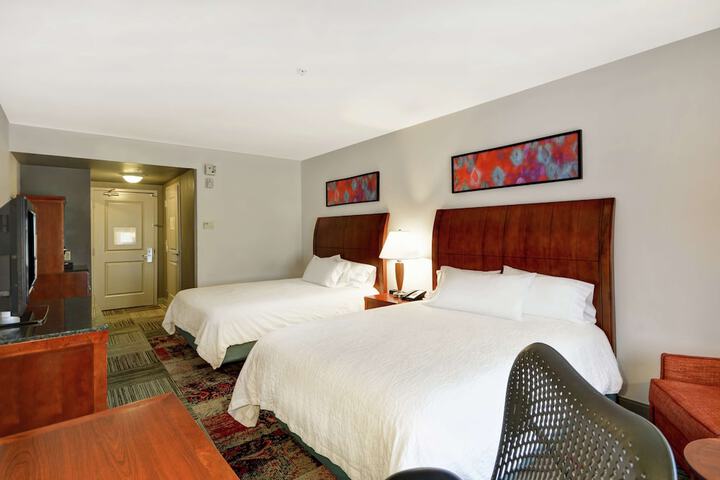 Room 27 of 48
