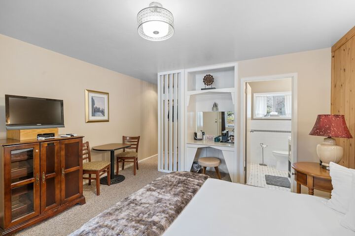 Room 33 of 118