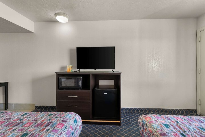 Room 19 of 30