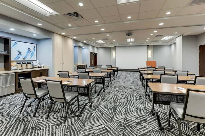 Hyatt Place St. Louis / Chesterfield