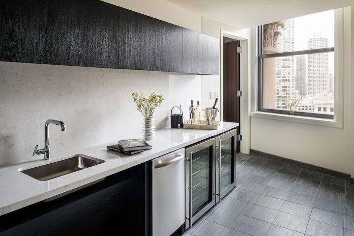 LondonHouse Chicago Curio Collection by Hilton