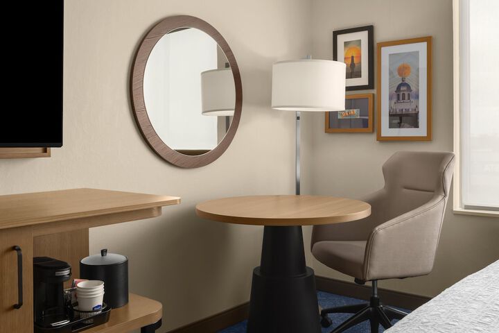 Hampton Inn & Suites by Hilton Long Island Farmingdale
