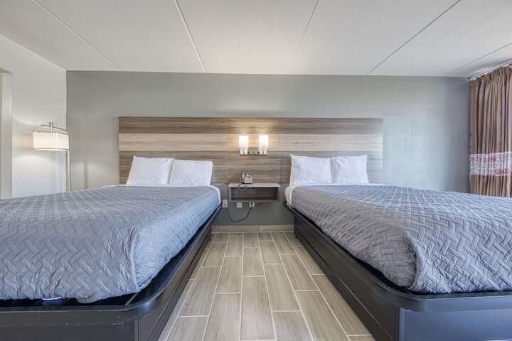 Room 5 of 14