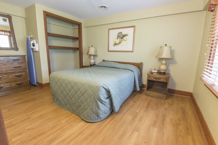 Room 28 of 121