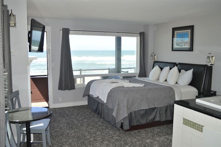 Room 10 of 40
