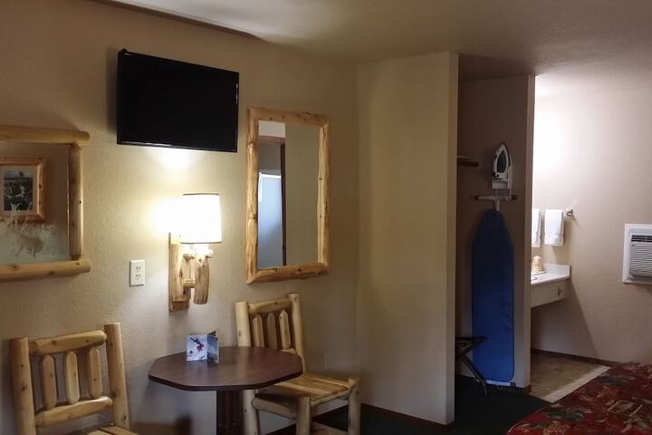 Room 22 of 37
