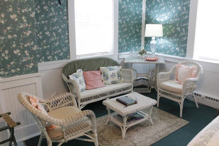 Room 32 of 67