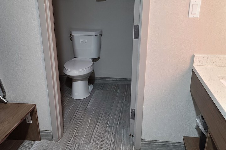 Room 26 of 31