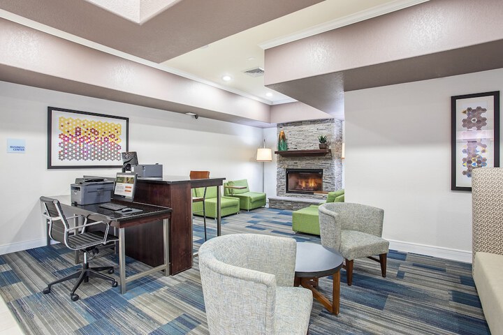 Holiday Inn Express & Suites Glasgow by IHG