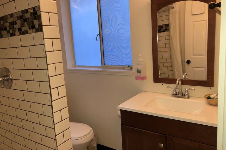 Cedar Inn & Suites