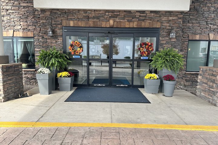 Holiday Inn Express Hotel & Suites Weston by IHG