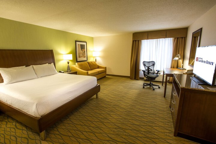 Room 46 of 76