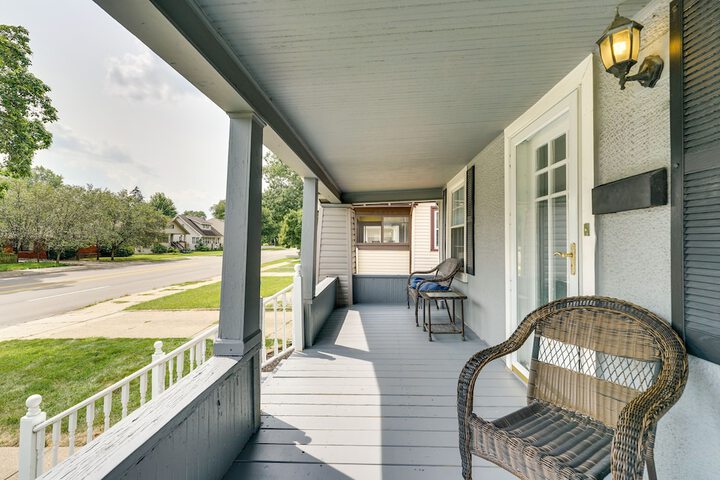 Pet-friendly Home w / Yard Near Downtown Royal Oak