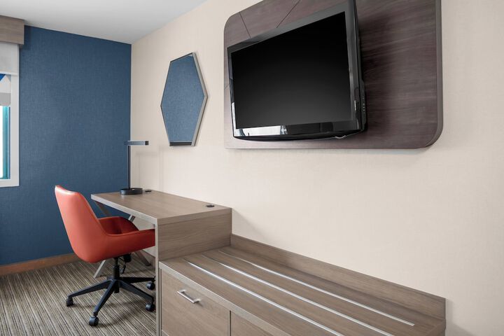 Room 47 of 77