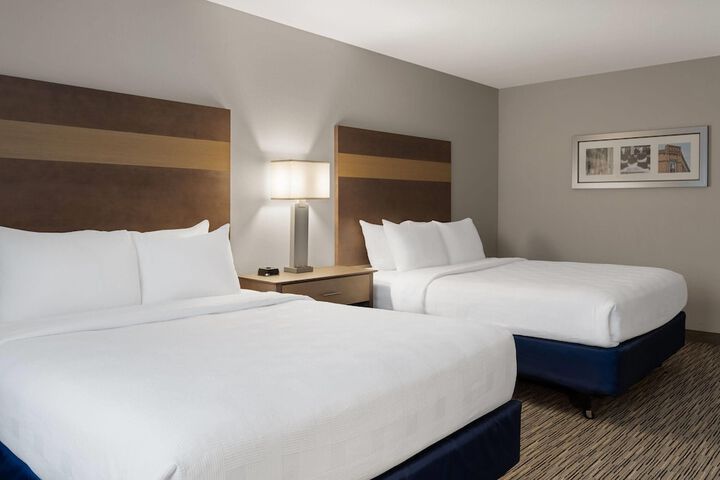 Little Crow Hotel & Conference Trademark by Wyndham