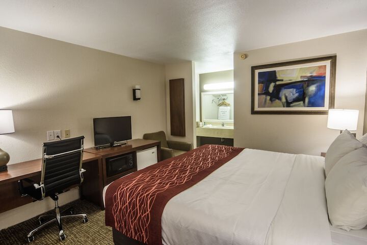 Room 35 of 41
