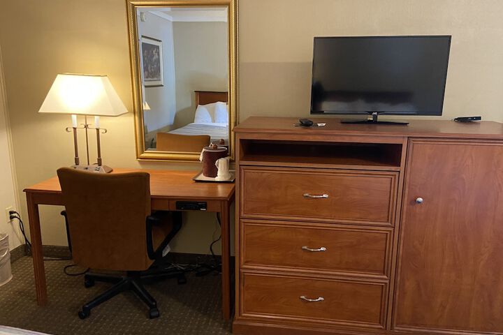 Room 48 of 68