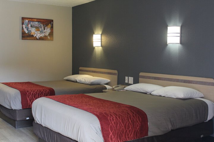 Room 11 of 13