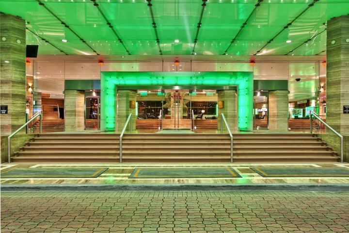 Hotel 2 of 143