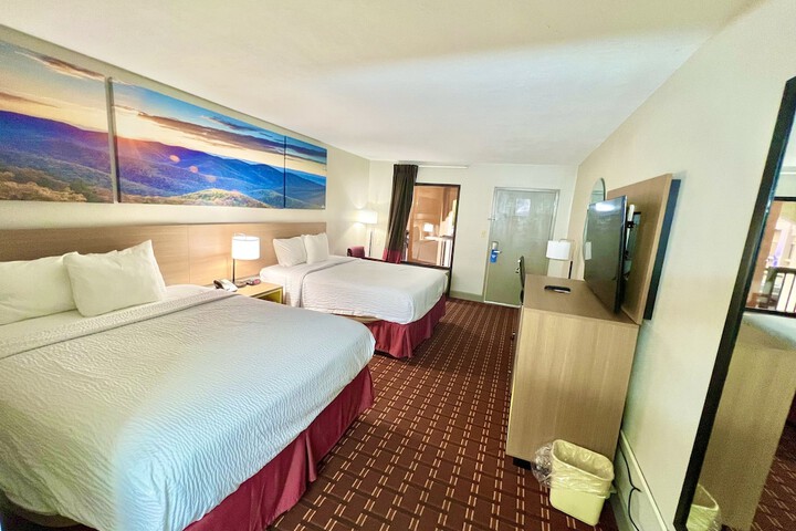 Room 17 of 19
