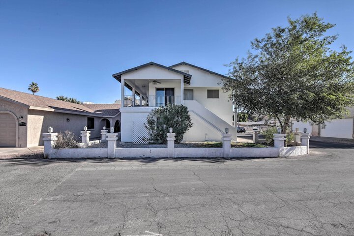 Parker Home on the Colorado River w / Views!