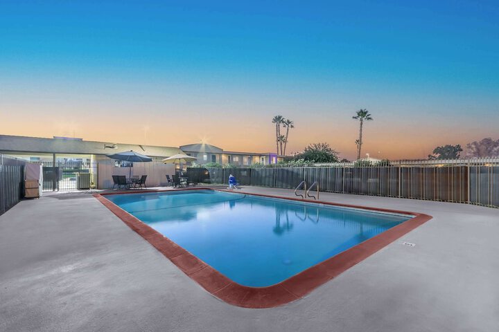 Studio 6 Suites Madera California - Yosemite