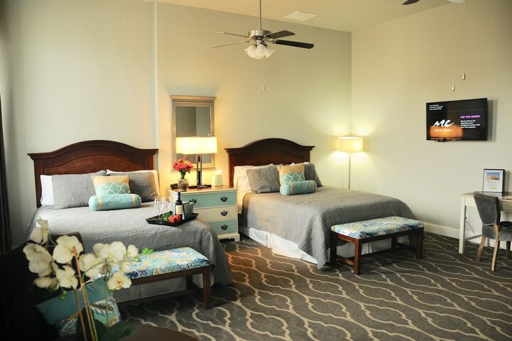 Room 8 of 32