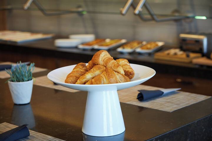 Breakfast/Coffee Service 36 of 54