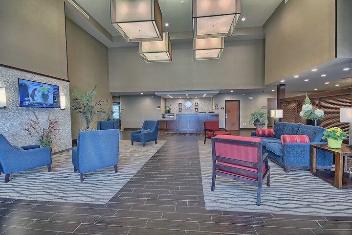 Comfort Suites Marietta - Parkersburg