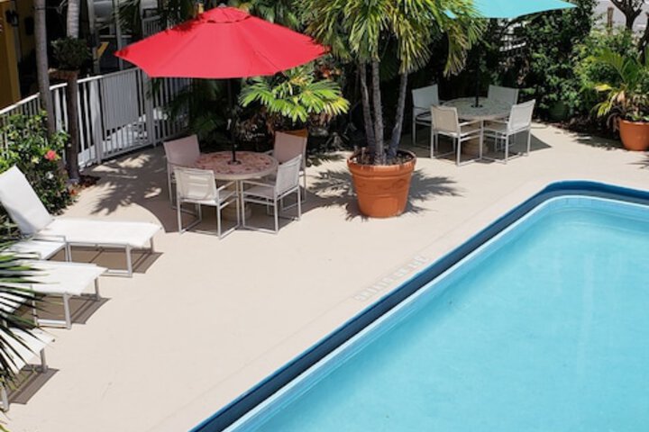 Ocean Mile Hotel