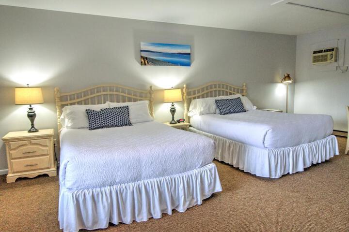 East Shore Lodging
