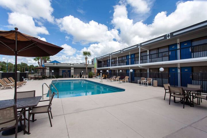 Pool 6 of 39