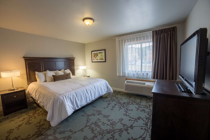 Room 18 of 25