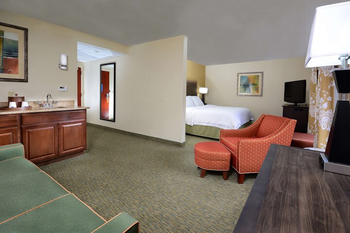 Hampton Inn Raleigh / Town of Wake Forest