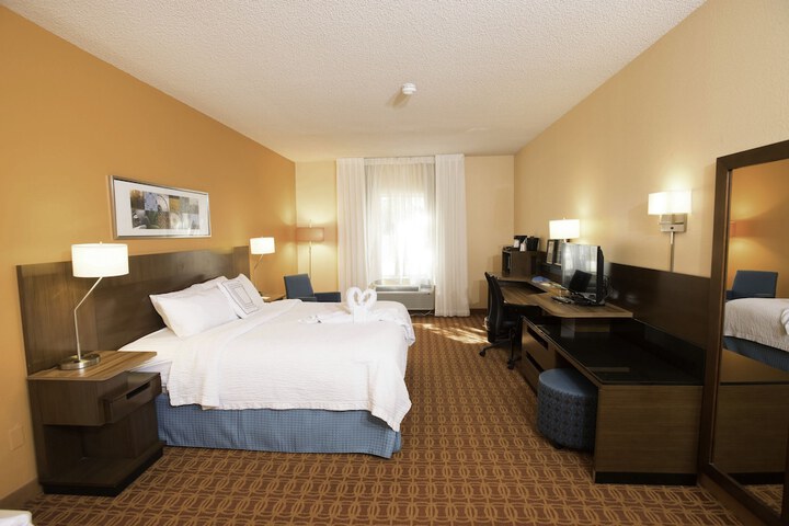 Room 32 of 45
