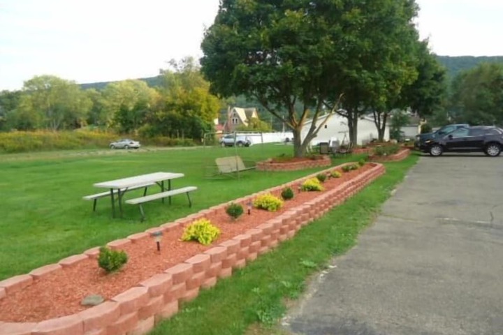 Relax Inn Elmira