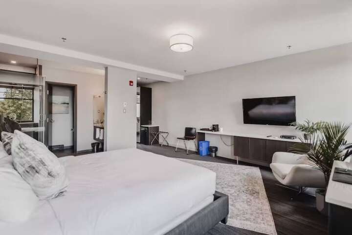 Room 65 of 110