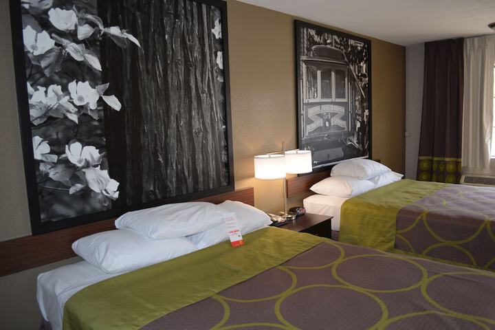 Super 8 by Wyndham Salinas