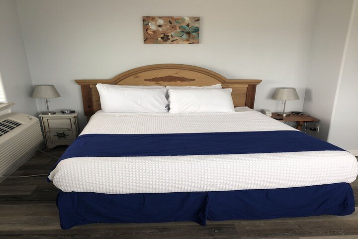 Beachgate CondoSuites and Oceanfront Resort