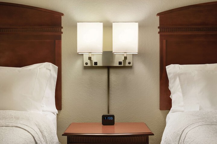 Room 16 of 37