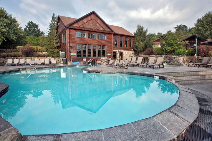 Lodges at Cresthaven